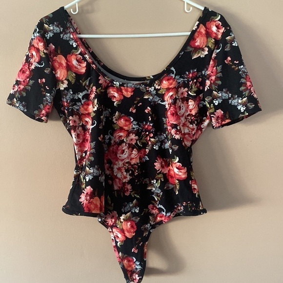 Adam Levine Bodysuit - Picture 4 of 5